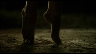 Natalie Portman feet photo thumbnail
