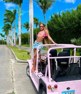Jilly Anais feet photo thumbnail