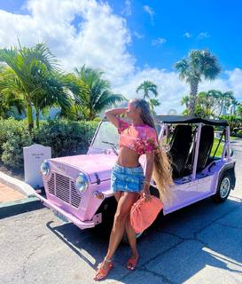 Jilly Anais feet photo thumbnail