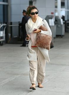 Eva Longoria feet photo thumbnail