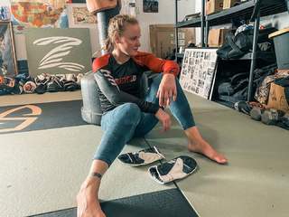 Valentina Shevchenko feet photo thumbnail