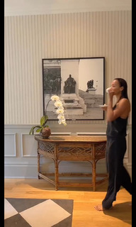Zoe Saldana feet photo thumbnail