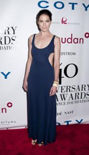 Michelle Monaghan feet photo thumbnail
