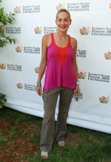 Sharon Stone feet photo thumbnail
