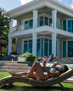 Ashanti feet photo thumbnail
