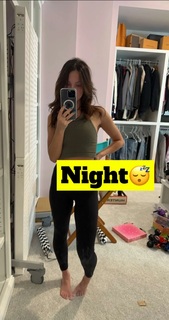 Brittney Smith feet photo thumbnail