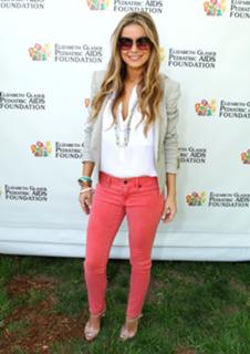 Carmen Electra feet photo thumbnail