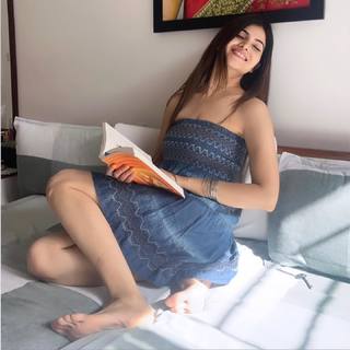 Poonam Yadav feet photo thumbnail