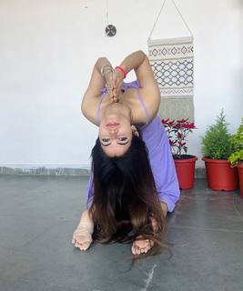 Poonam Yadav feet photo thumbnail