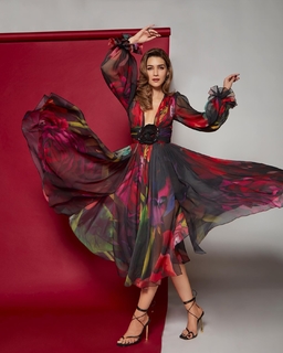 Kriti Sanon feet photo thumbnail