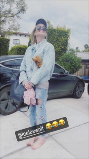 Katie Cassidy feet photo thumbnail