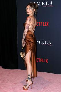 Paris Jackson feet photo thumbnail