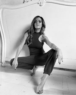 Giorgia Palmas feet photo thumbnail