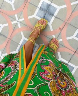 Eva Mendes feet photo thumbnail