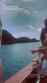Abigail Spencer feet photo thumbnail