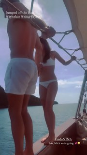 Abigail Spencer feet photo thumbnail