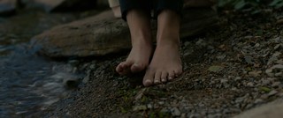Anna Kendrick feet photo thumbnail