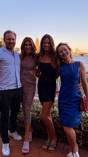 Kate Walsh feet photo thumbnail