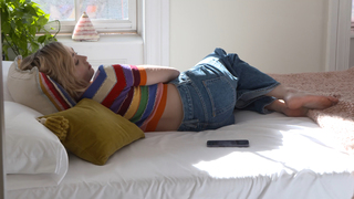 Peyton List feet photo thumbnail