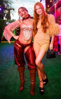Marina Ruy Barbosa feet photo thumbnail