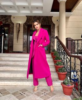 Kriti Sanon feet photo thumbnail