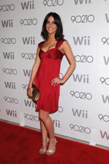Jessica Lowndes feet photo thumbnail