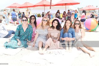 Jessica Alba feet photo thumbnail