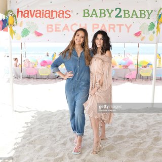 Jessica Alba feet photo thumbnail