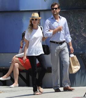 Diane Kruger feet photo thumbnail
