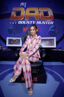 Jamie Chung feet photo thumbnail
