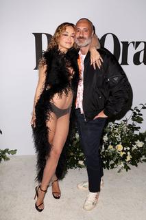 Rita Ora feet photo thumbnail