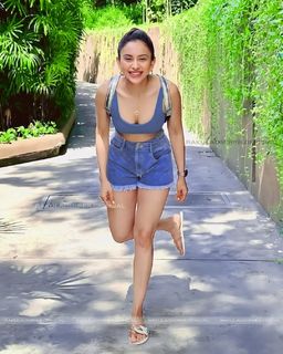 Rakul Preet Singh feet photo thumbnail