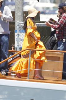Lindsay Lohan feet photo thumbnail