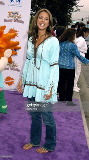 Eva LaRue feet photo thumbnail