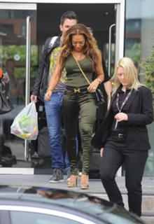 Mel B feet photo thumbnail