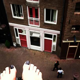 Mine Tugay feet photo 4