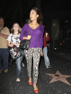 Shay Mitchell feet photo thumbnail