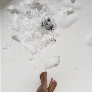 Edyta Górniak feet photo thumbnail