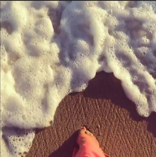 Edyta Górniak feet photo thumbnail