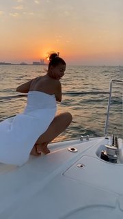 Edyta Górniak feet photo thumbnail