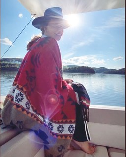Edyta Górniak feet photo thumbnail