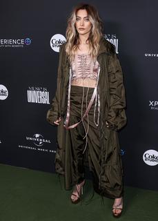 Paris Jackson feet photo thumbnail