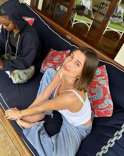 Hailey Bieber feet photo thumbnail
