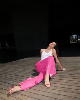 Camila Queiroz feet photo thumbnail