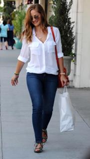 Minka Kelly feet photo thumbnail