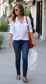 Minka Kelly feet photo thumbnail