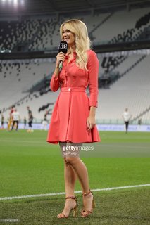 Diletta Leotta feet photo thumbnail