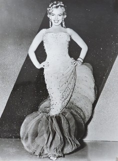 Marilyn Monroe feet photo thumbnail