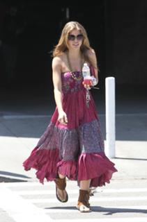 AnnaLynne McCord feet photo thumbnail
