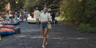 Alison Brie feet photo thumbnail